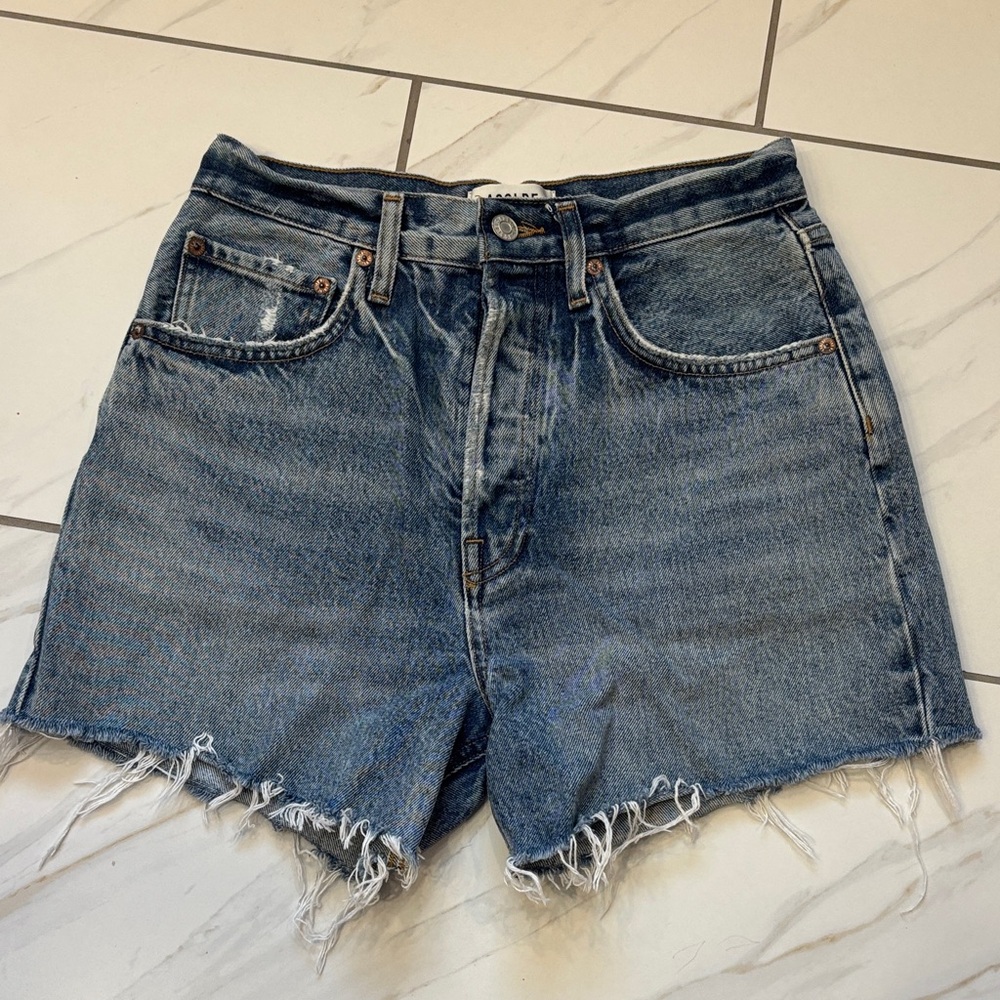 Agolde Riley Shorts in Outsider